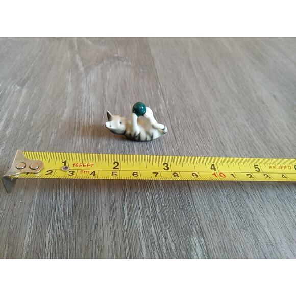 Porcelain Cat - Picture 1 of 3